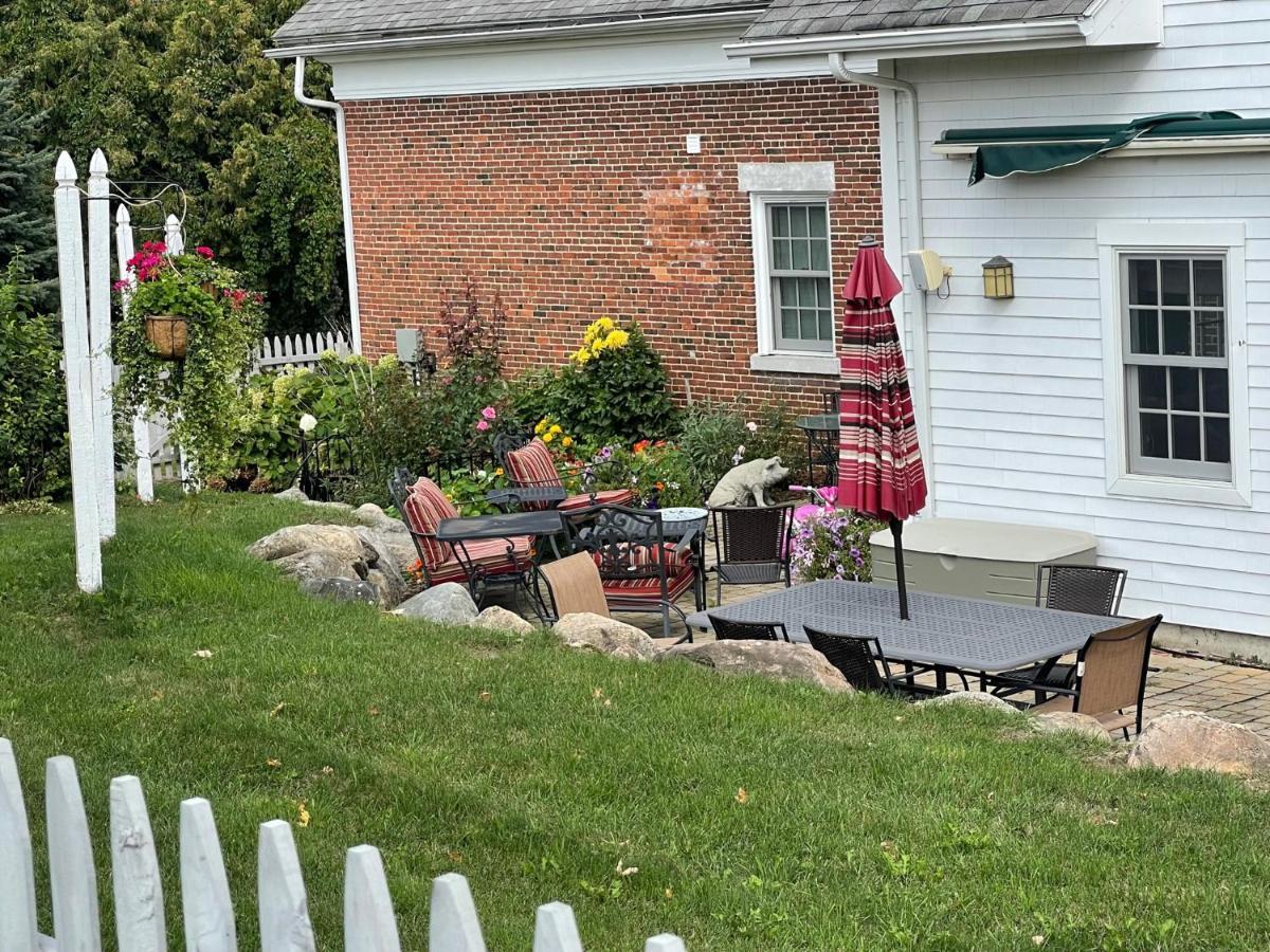 Dodds Brick House Bed & Breakfast North Hero Bagian luar foto